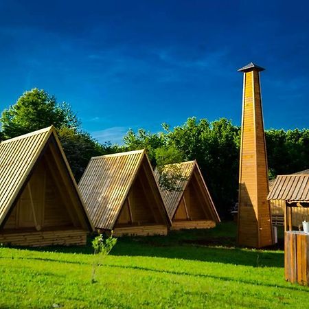 Rooms & Glamping Lana Haus Licko Petrovo Selo Luaran gambar