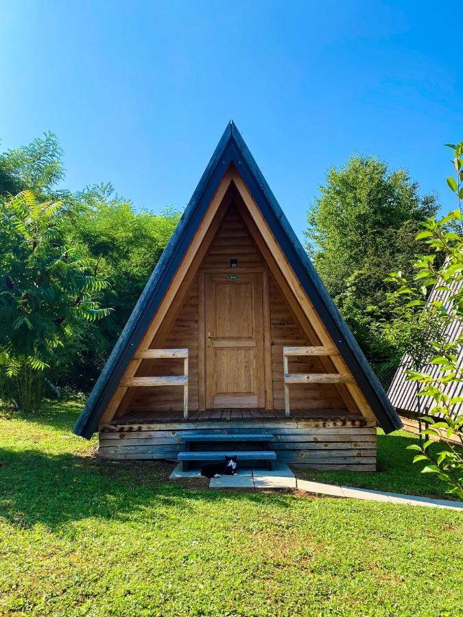 Rooms & Glamping Lana Haus Licko Petrovo Selo Luaran gambar