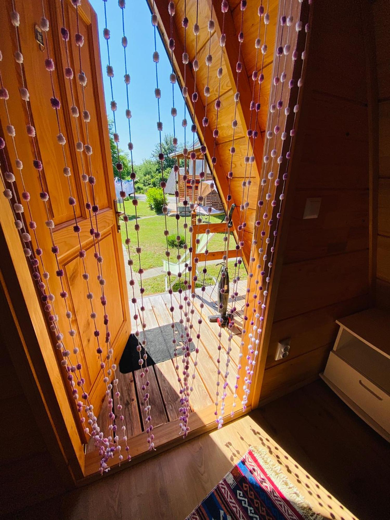 Rooms & Glamping Lana Haus Licko Petrovo Selo Luaran gambar