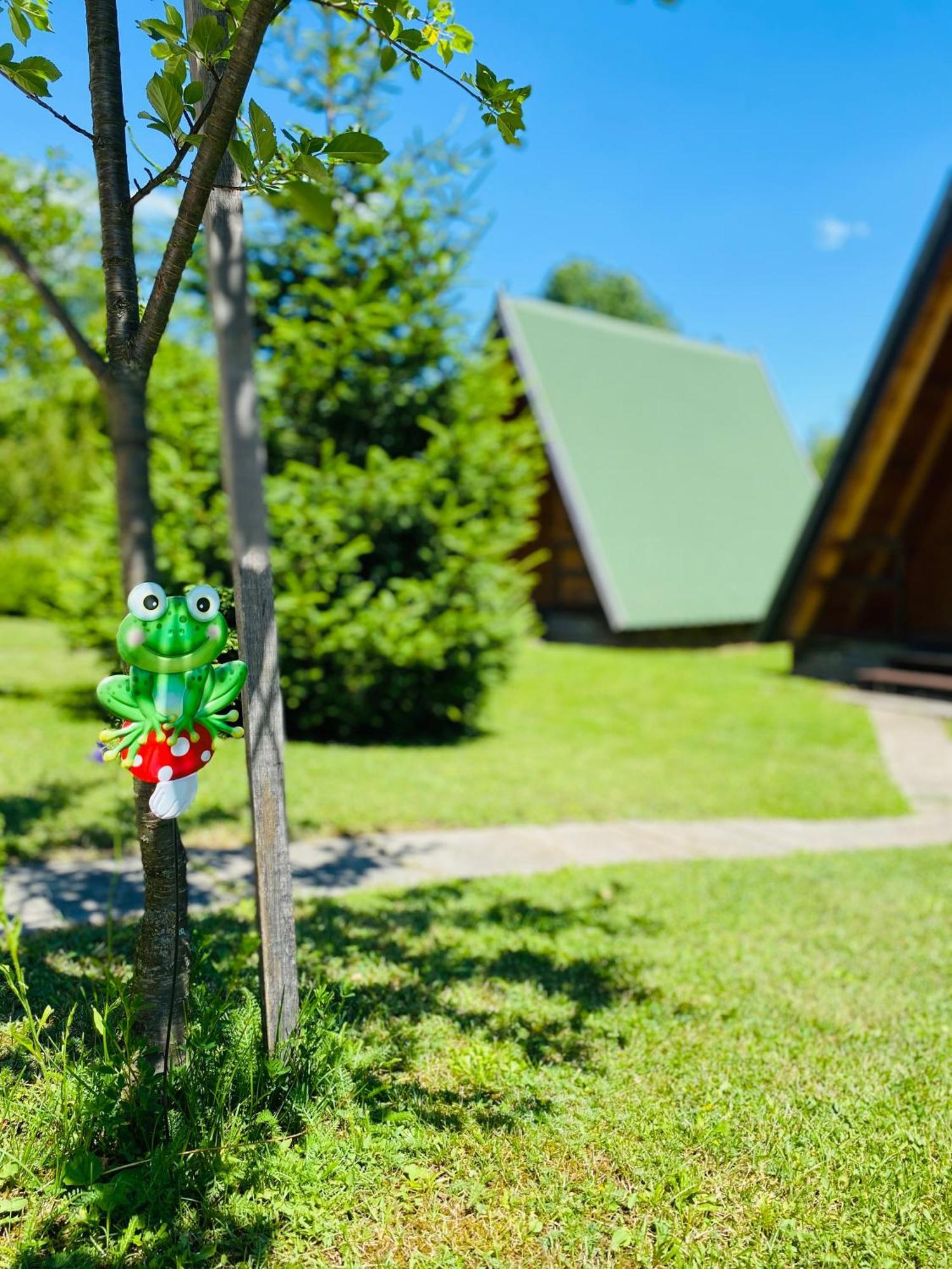 Rooms & Glamping Lana Haus Licko Petrovo Selo Luaran gambar