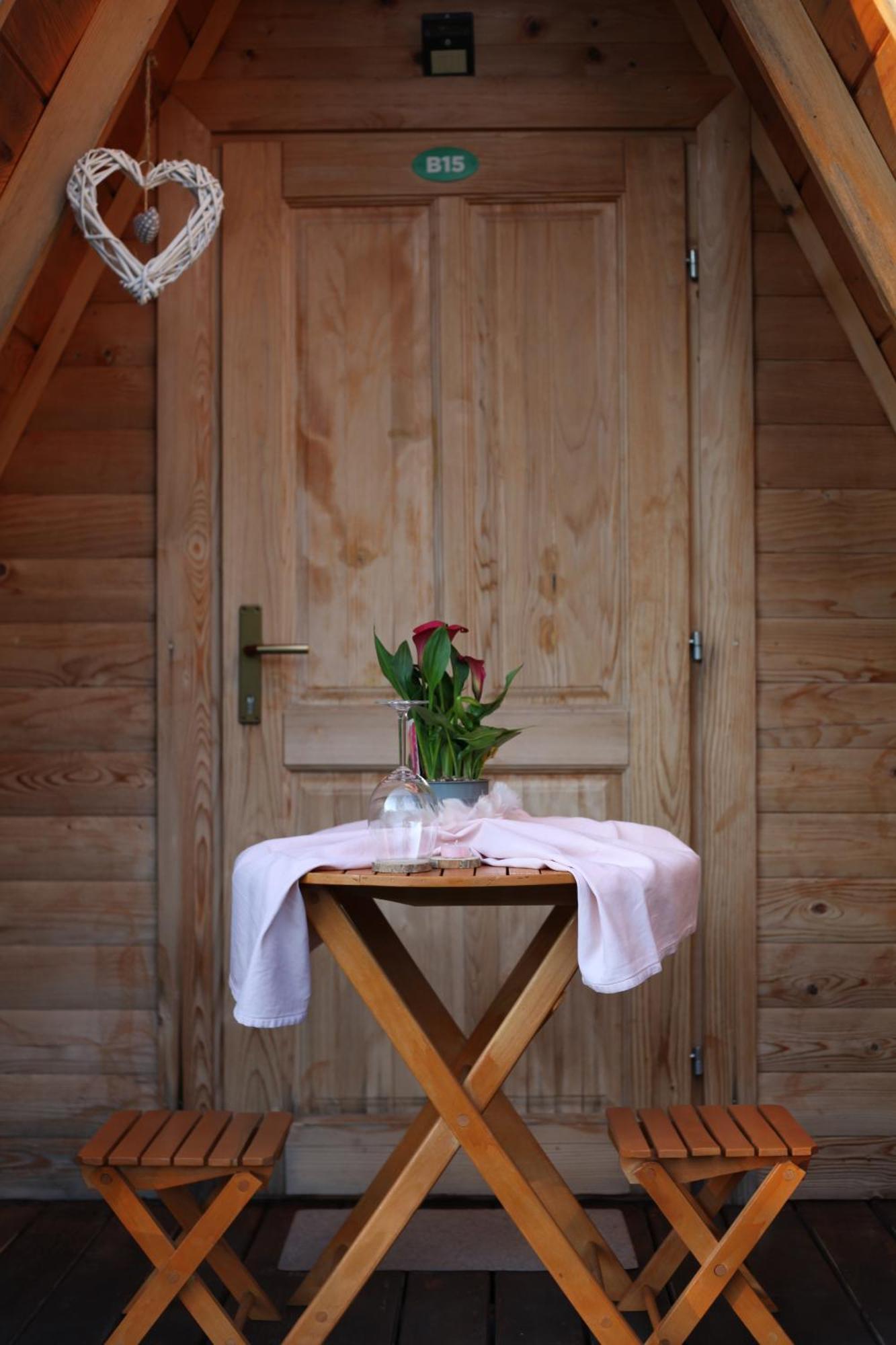 Rooms & Glamping Lana Haus Licko Petrovo Selo Luaran gambar