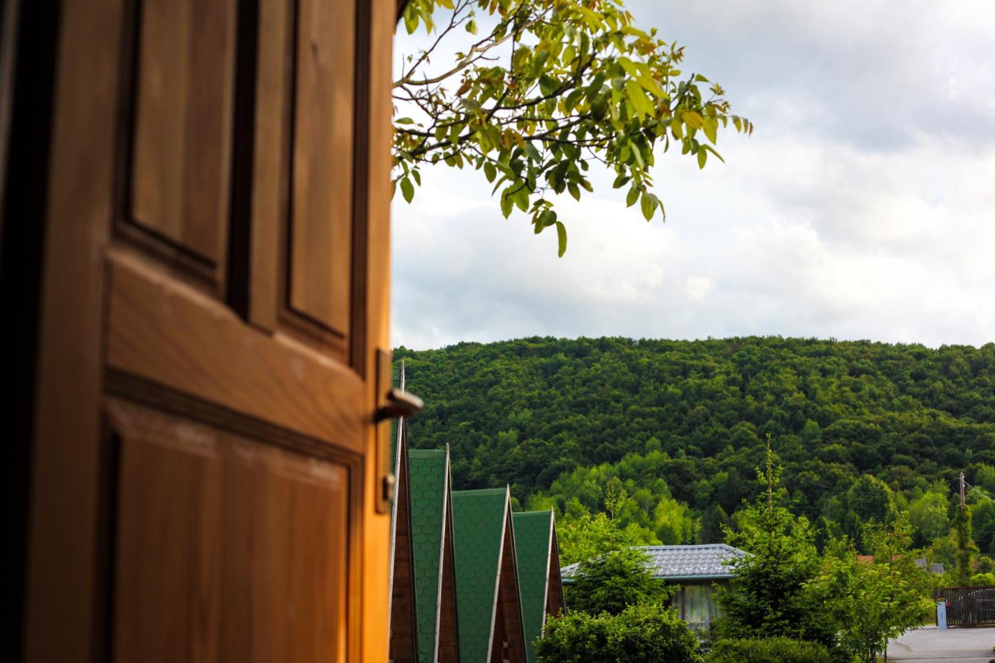 Rooms & Glamping Lana Haus Licko Petrovo Selo Luaran gambar