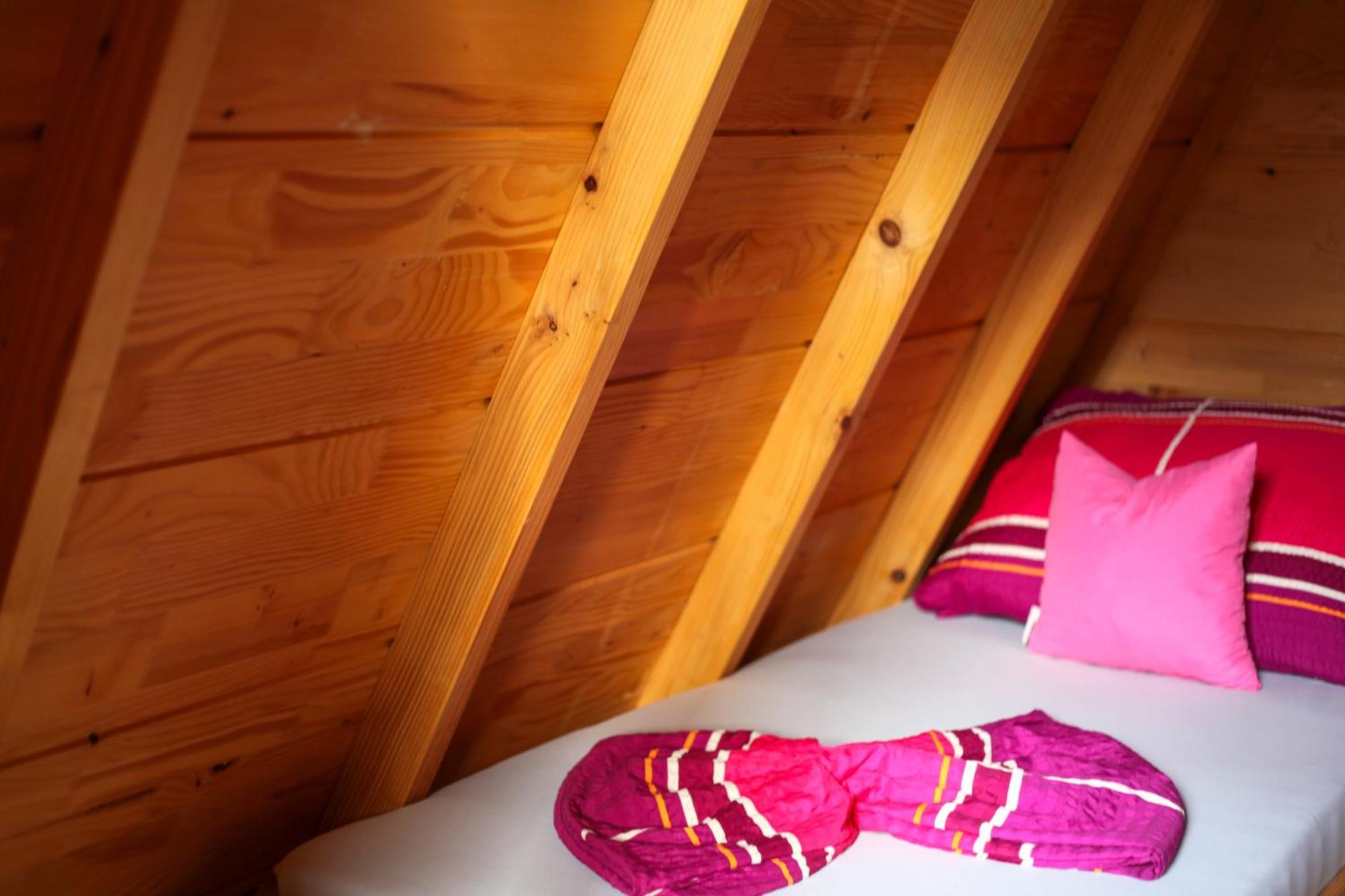 Rooms & Glamping Lana Haus Licko Petrovo Selo Luaran gambar